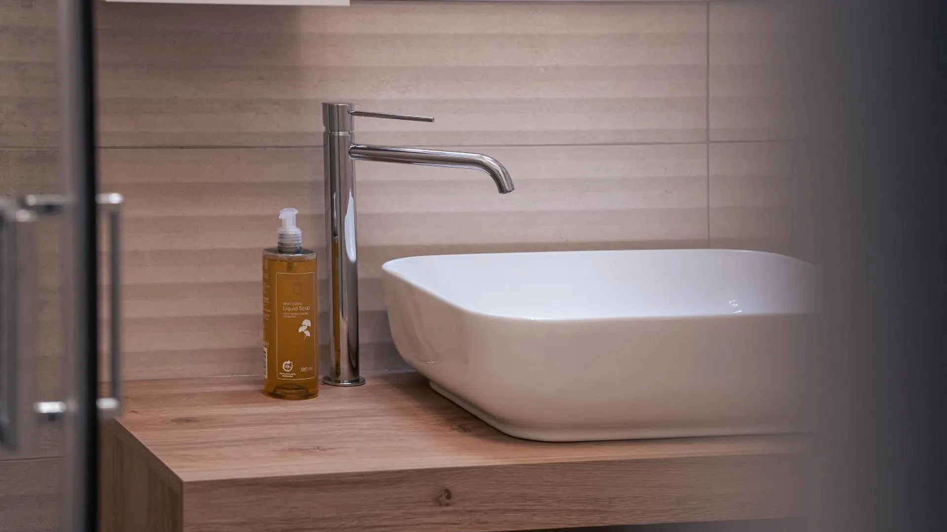 Modern Design Apartment In Historical City Center Κατάνια Ιταλία