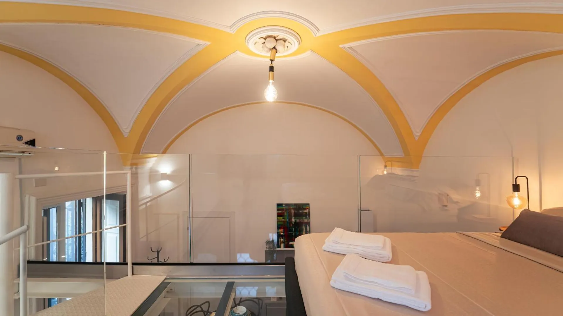 Modern Design Apartment In Historical City Center Κατάνια
